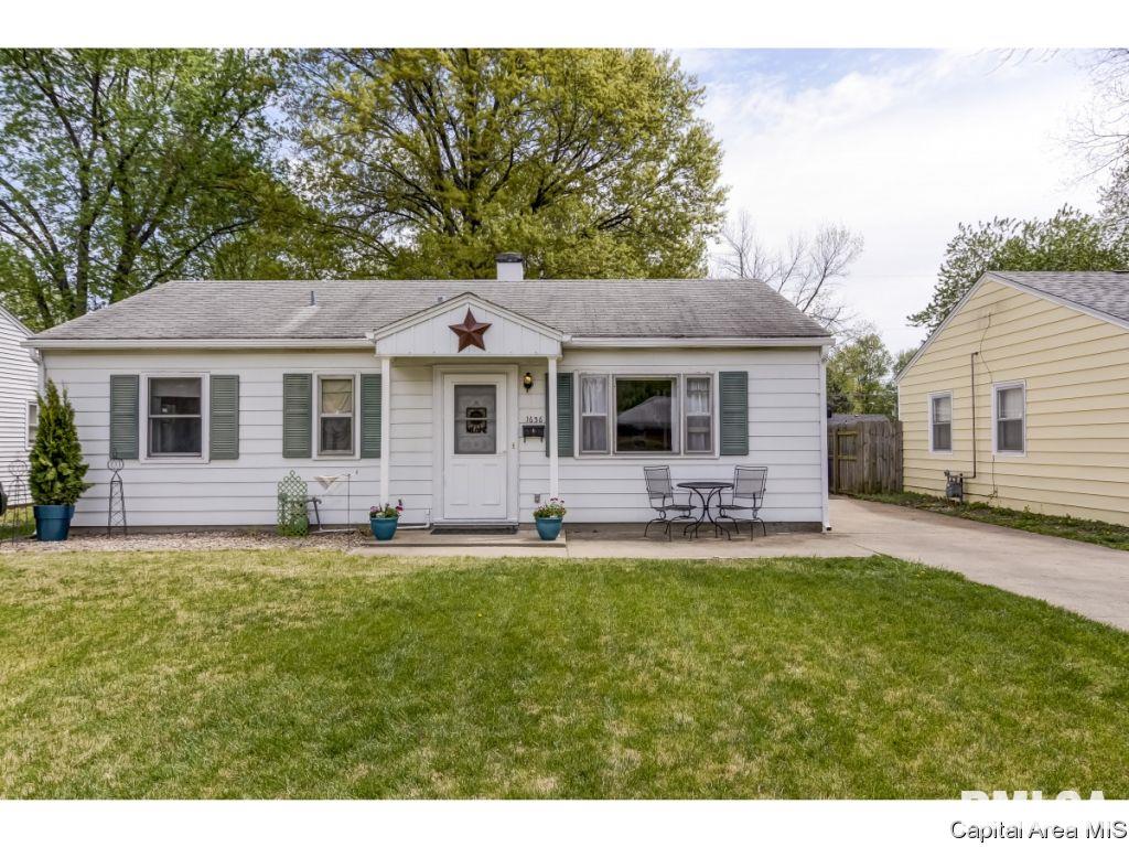 1636 North 19th Street Springfield, IL 62702 - Photo 1 of 32