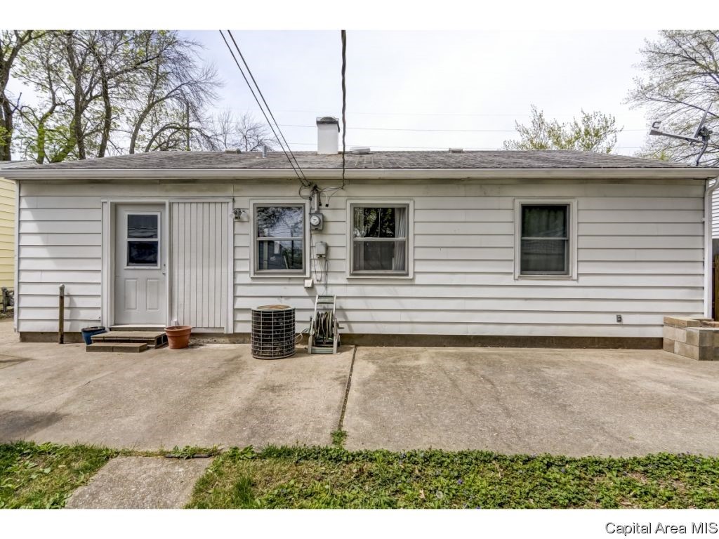 1636 North 19th Street Springfield, IL 62702 - Photo 27 of 32