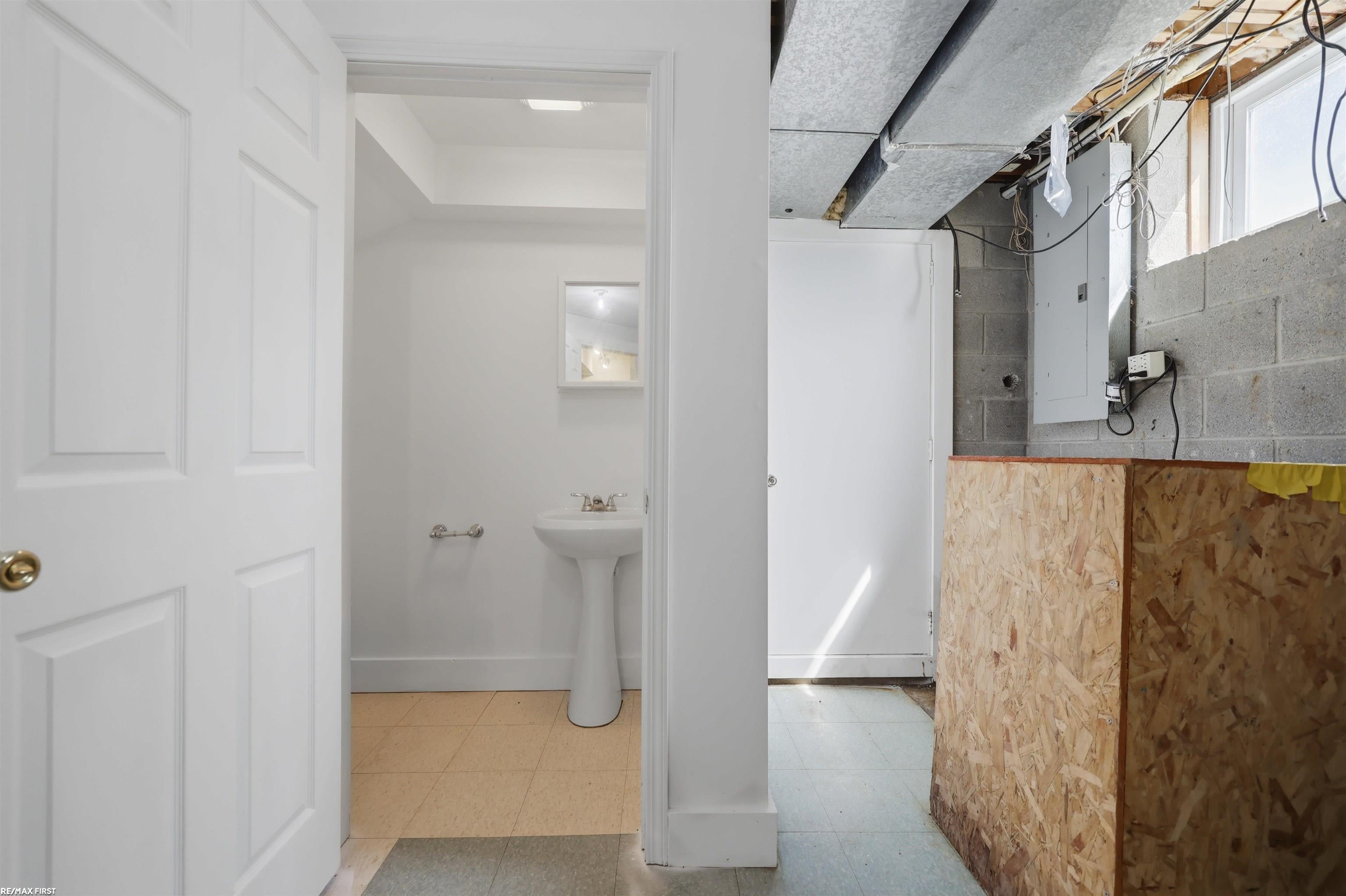 2635 Palms Road Columbus, MI 48063 - Photo 32 of 51 Gallery Image 32