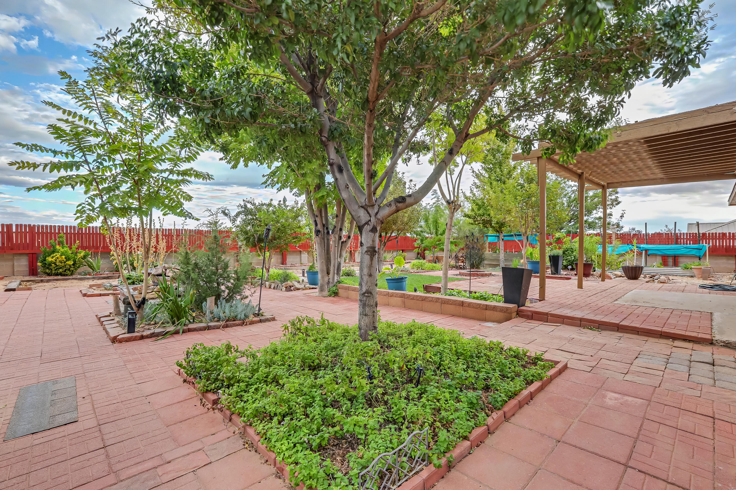 4076 Montreal Loop Northeast Rio Rancho, NM 87144 - Photo 30 of 44 Gallery Image 30
