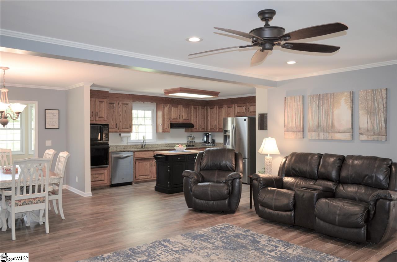 515 Fruitville Road Greenville, SC 29607 - Photo 7 of 34 Gallery Image 7
