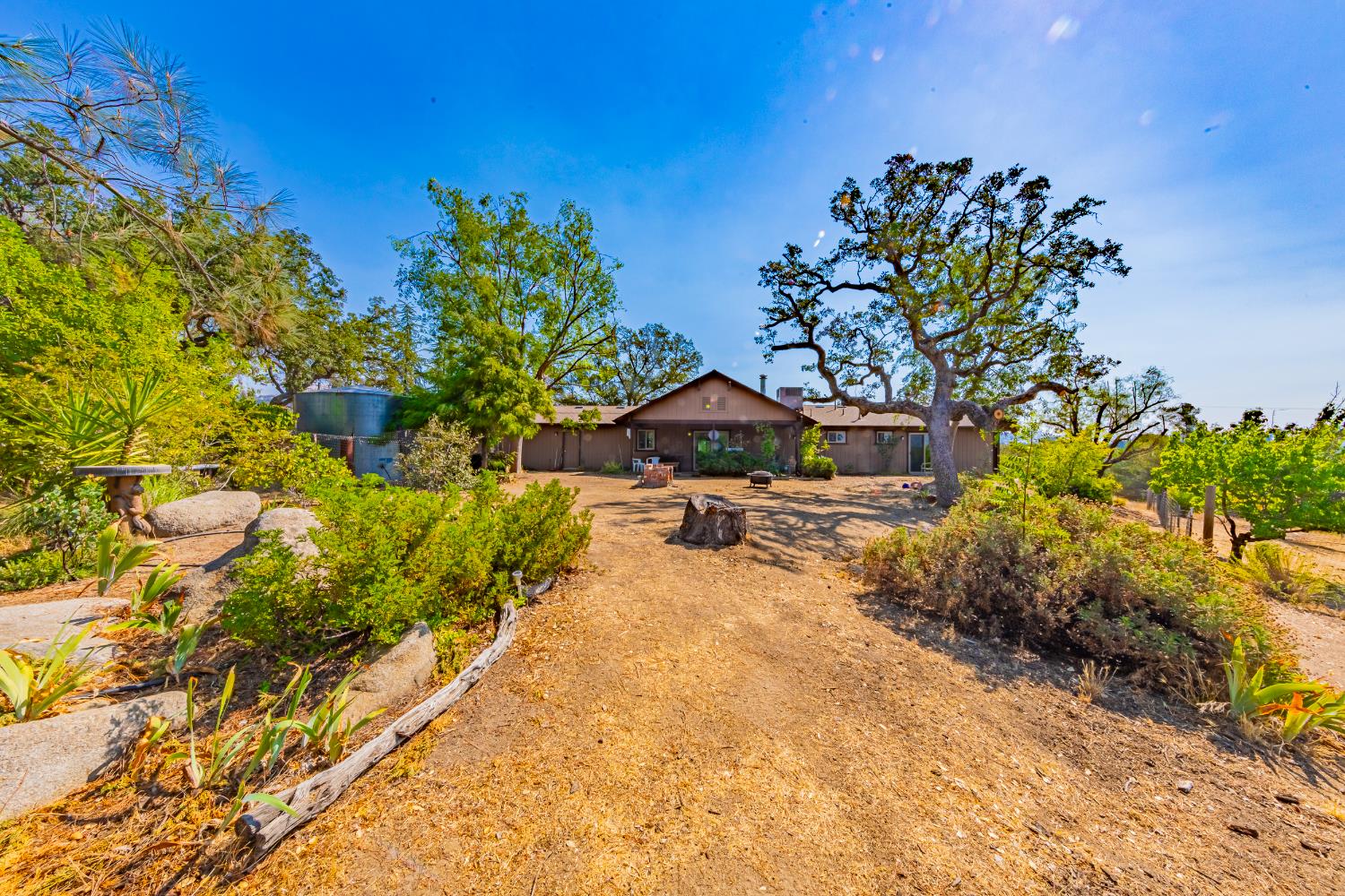 28530 Creek Road Coarsegold, CA 93614 - Photo 26 of 27 Gallery Image 26