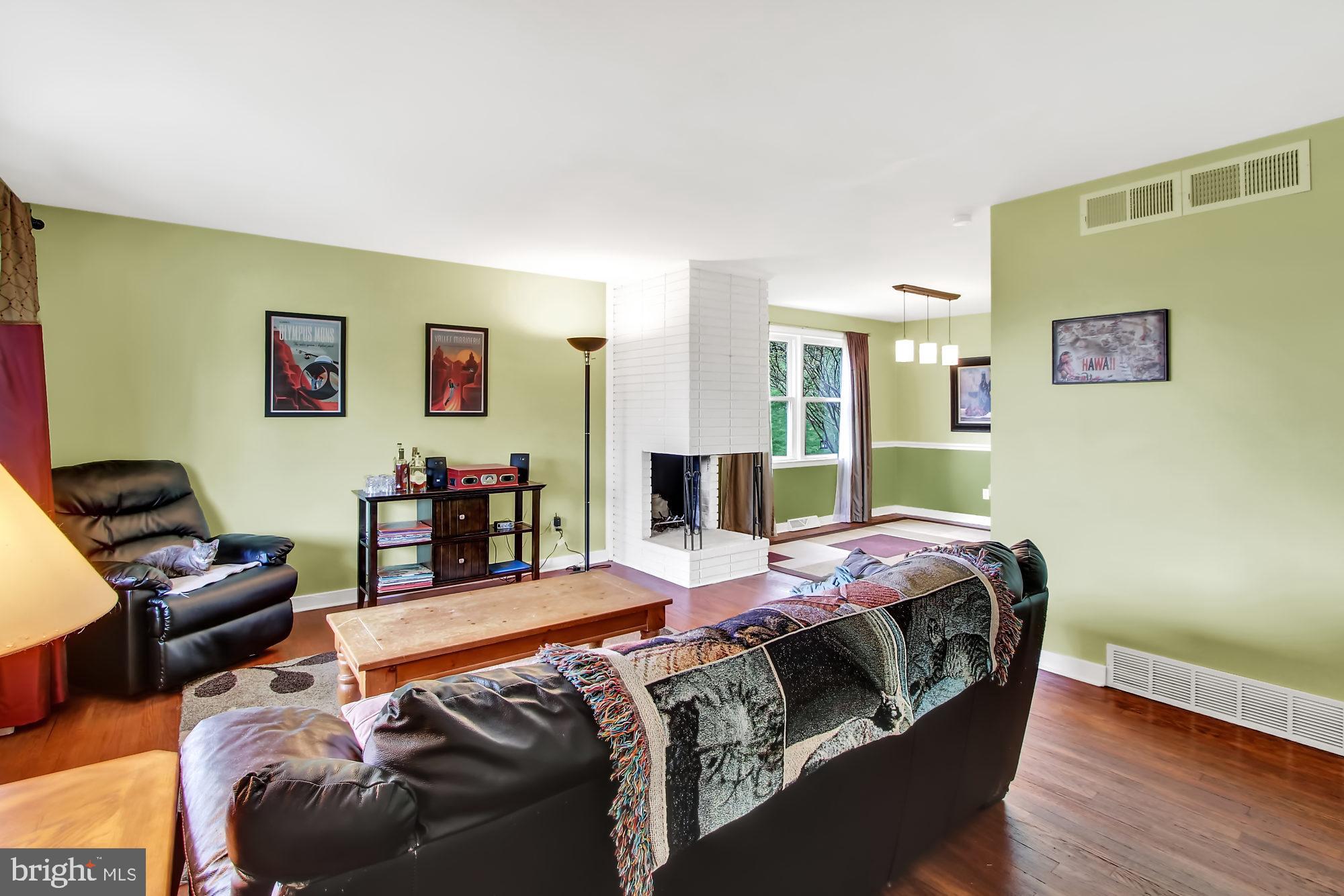 2432 Wharton Road York, PA 17402 - Photo 4 of 27 Gallery Image 4