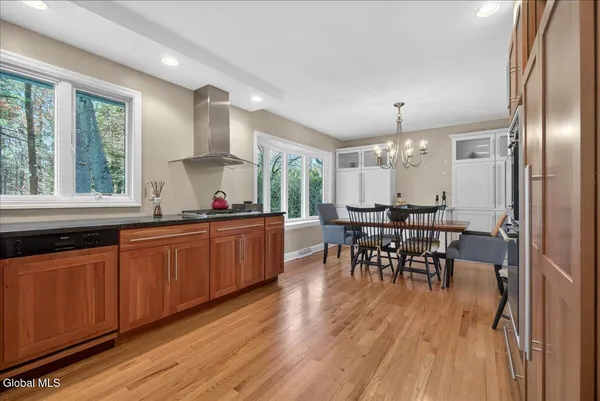 $378,000 | 1081 Manas Drive, Rotterdam, NY 12303