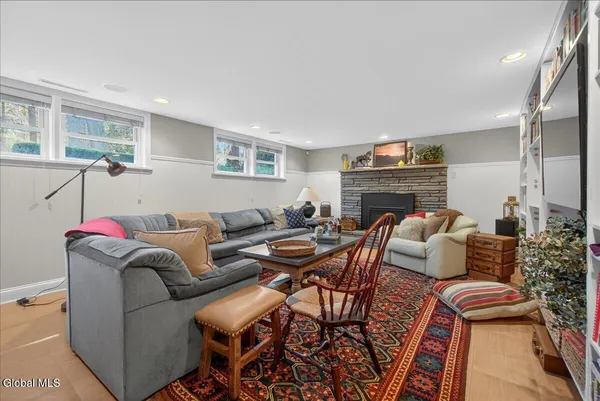 $378,000 | 1081 Manas Drive, Rotterdam, NY 12303