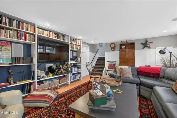 $378,000 | 1081 Manas Drive, Rotterdam, NY 12303