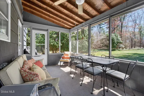 $378,000 | 1081 Manas Drive, Rotterdam, NY 12303