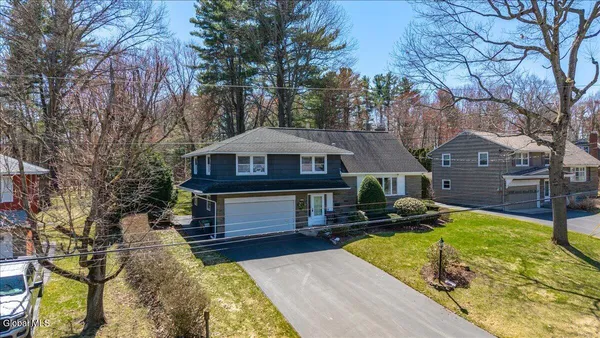 $378,000 | 1081 Manas Drive, Rotterdam, NY 12303