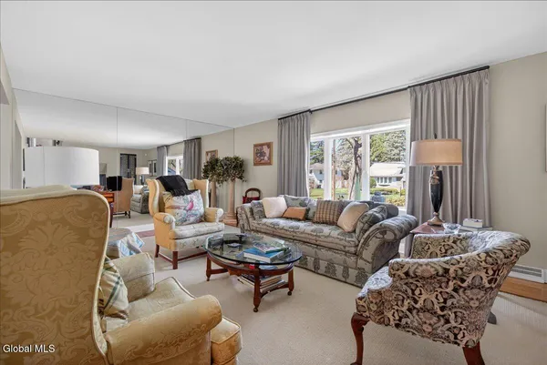 $378,000 | 1081 Manas Drive, Rotterdam, NY 12303