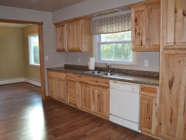 216 East Frederick Street Rhinelander, WI 54501 - Photo 5 of 20 Gallery Image 5