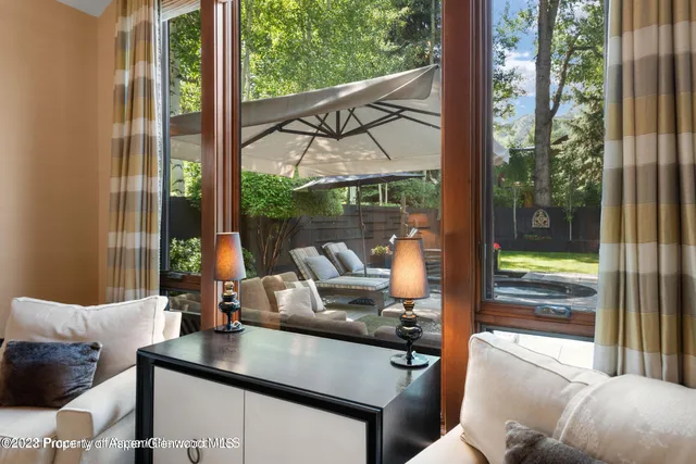 a living room filled with furniture