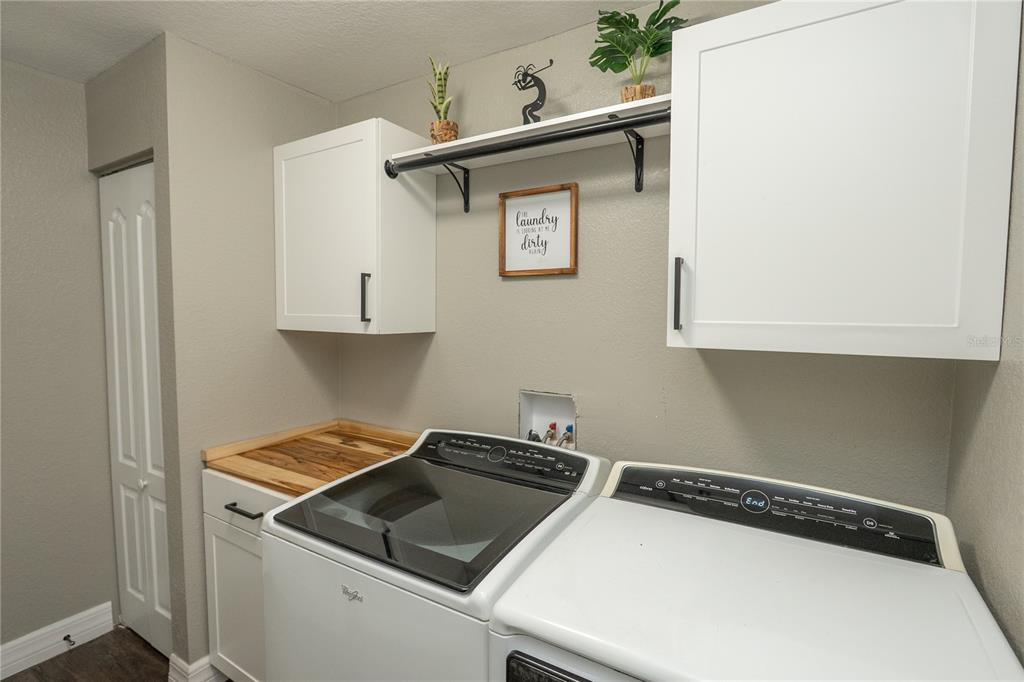 6 Fir Drive Trace Ocala, FL 34472 - Photo 27 of 41 a utility room with dryer and washer