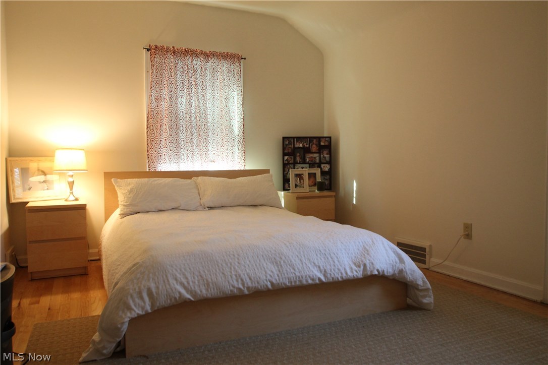 2456 Laurelhurst Road Cleveland, OH 44118 - Photo 9 of 13 Gallery Image 9