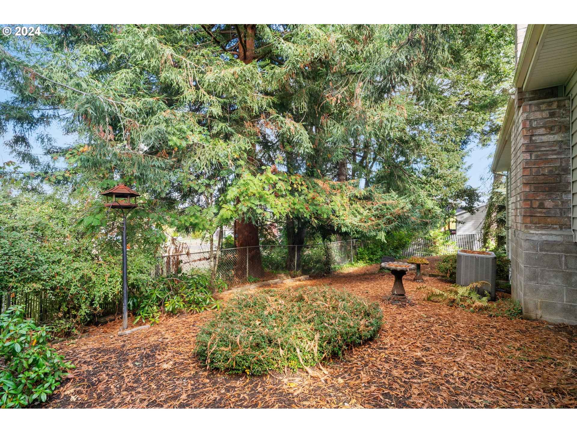 1208 Southwest Maple Street Dallas, OR 97338 - Photo 29 of 37 Gallery Image 29