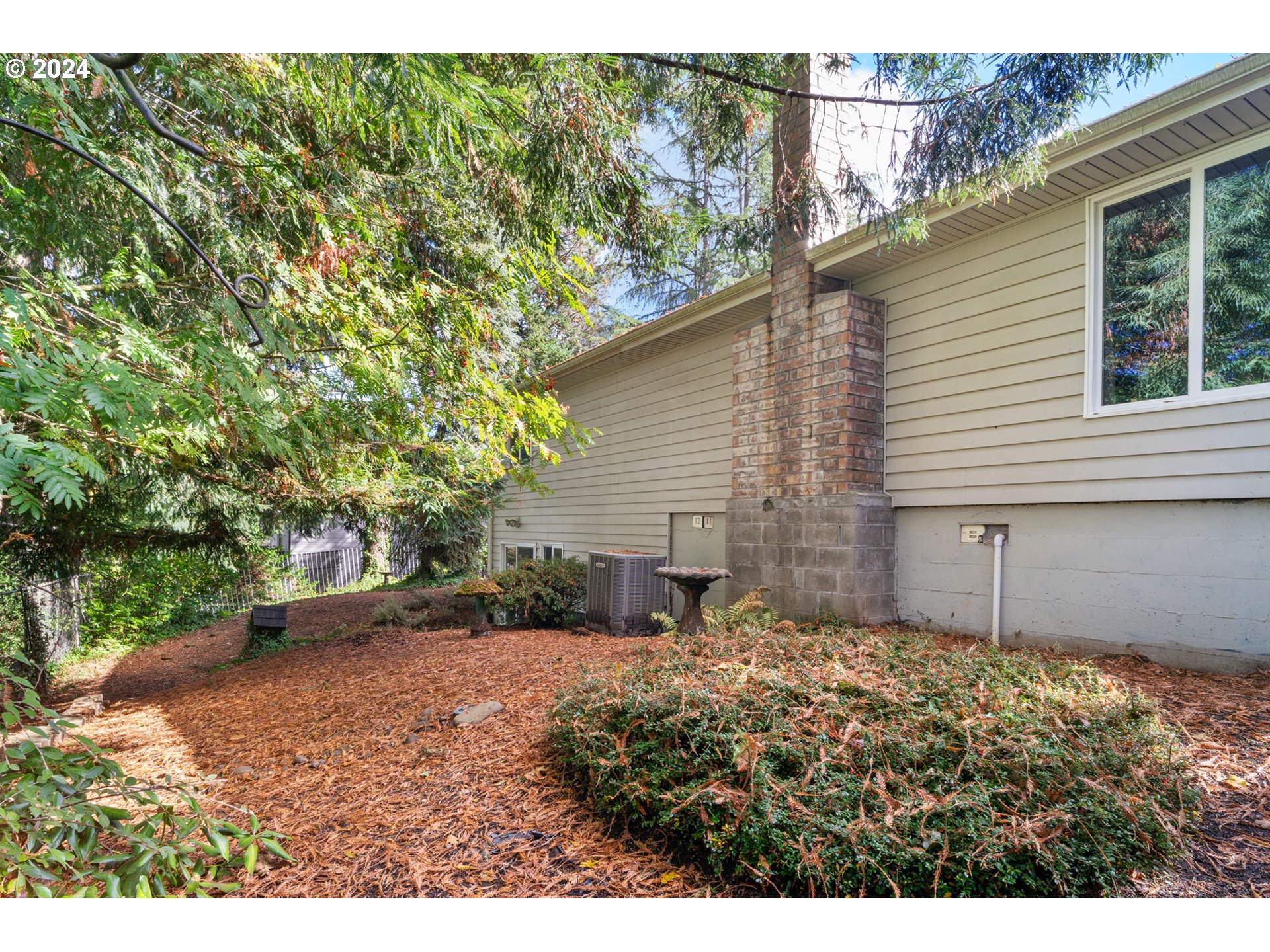 1208 Southwest Maple Street Dallas, OR 97338 - Photo 30 of 37 Gallery Image 30