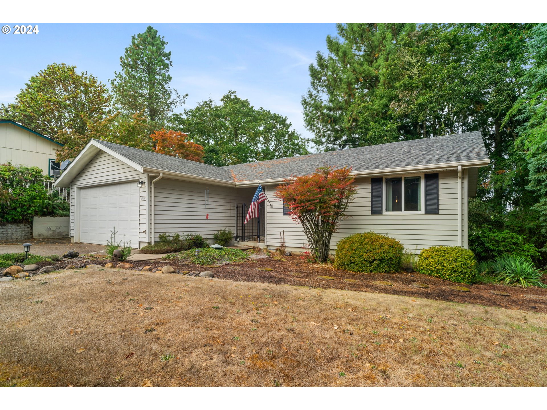 1208 Southwest Maple Street Dallas, OR 97338 - Photo 3 of 37 Gallery Image 3