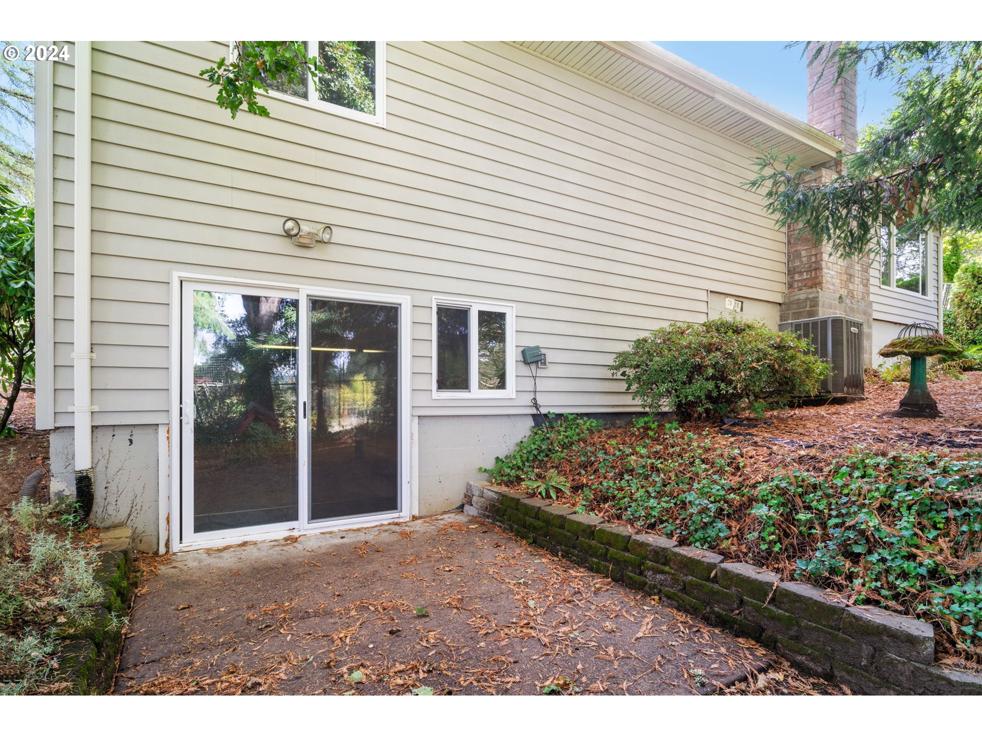 1208 Southwest Maple Street Dallas, OR 97338 - Photo 32 of 37 Gallery Image 32