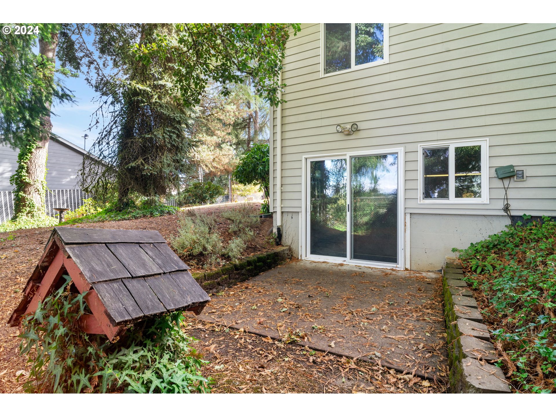 1208 Southwest Maple Street Dallas, OR 97338 - Photo 33 of 37 Gallery Image 33