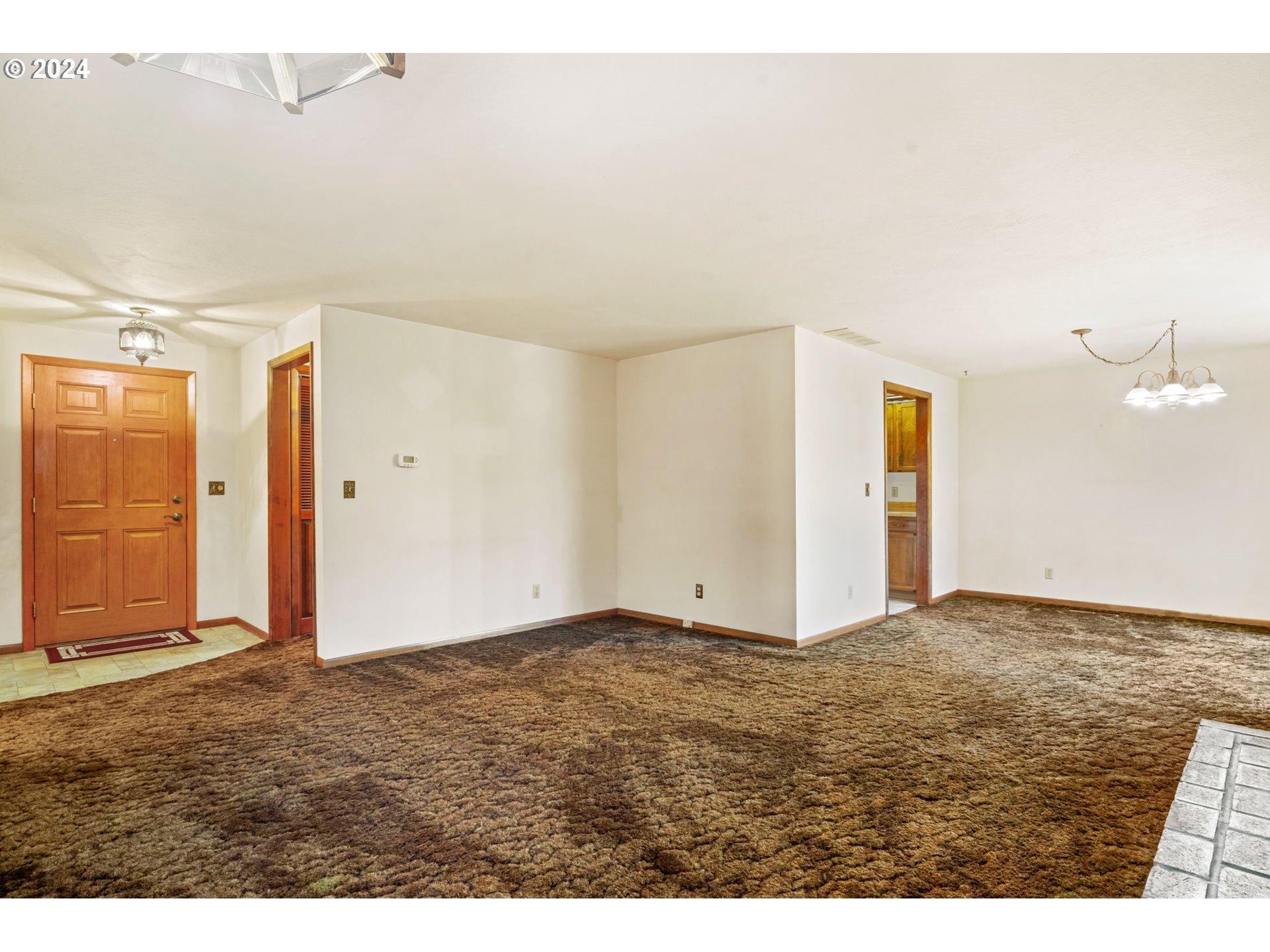 1208 Southwest Maple Street Dallas, OR 97338 - Photo 9 of 37 Gallery Image 9