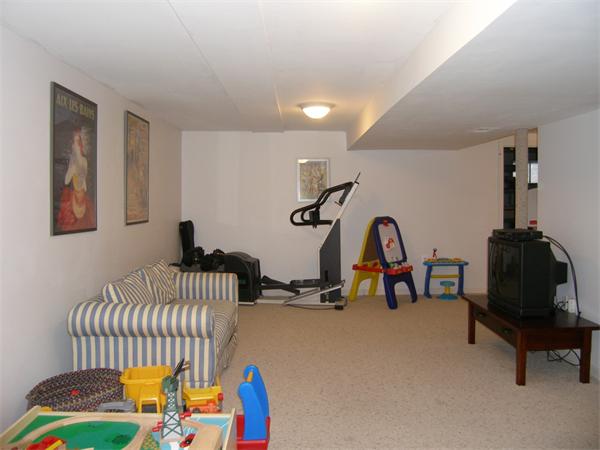 11 Nicholas Road Hopkinton, MA 01748 - Photo 26 of 30 Gallery Image 26
