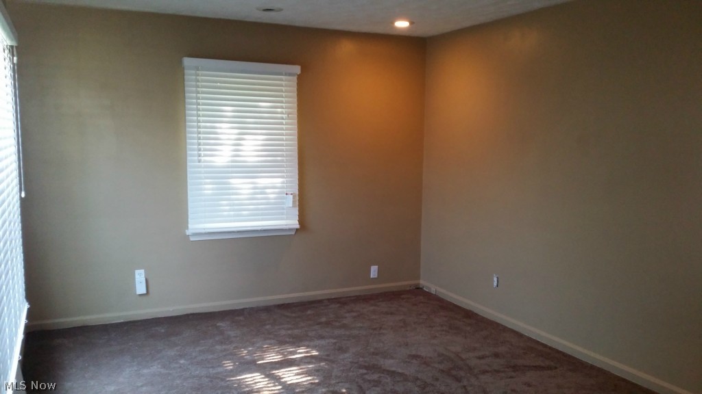 20504 Watson Road Maple Heights, OH 44137 - Photo 5 of 14 Living Room