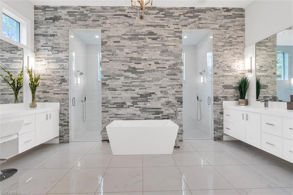 627 Hickory Road Naples, FL 34108 - Photo 16 of 36 Main Bathroom