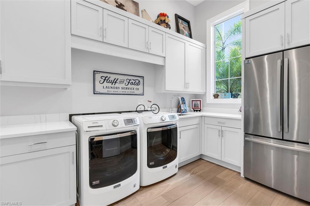 627 Hickory Road Naples, FL 34108 - Photo 28 of 36 Laundry Room