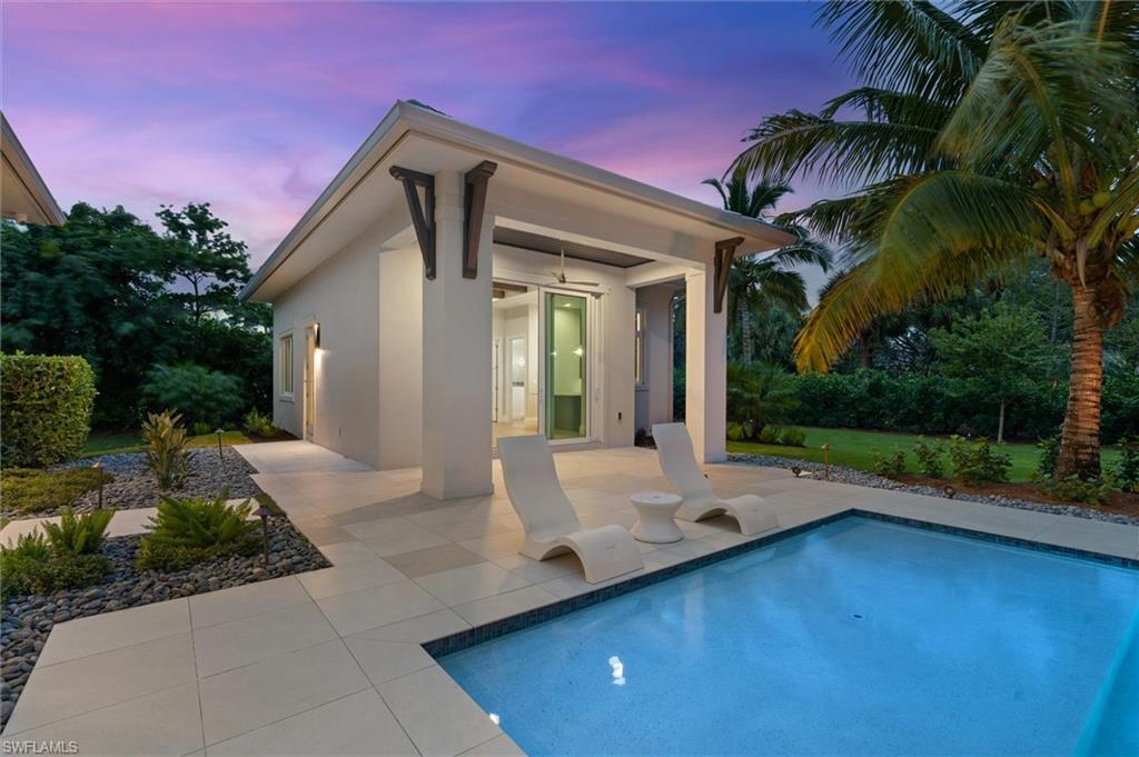 627 Hickory Road Naples, FL 34108 - Photo 3 of 36 Gallery Image 3