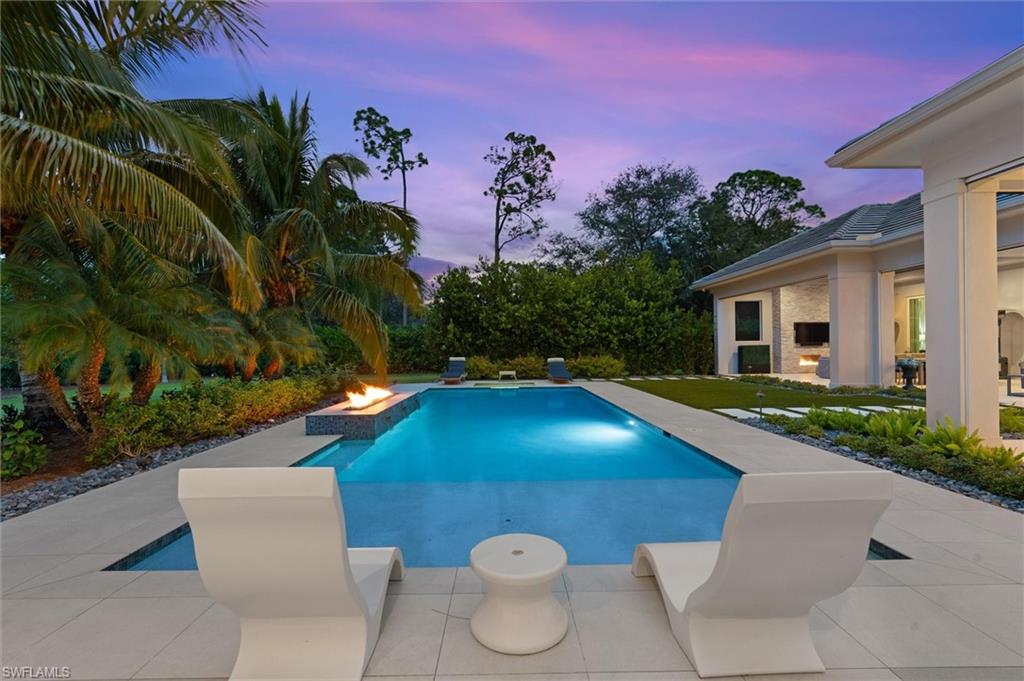 627 Hickory Road Naples, FL 34108 - Photo 4 of 36 Gallery Image 4