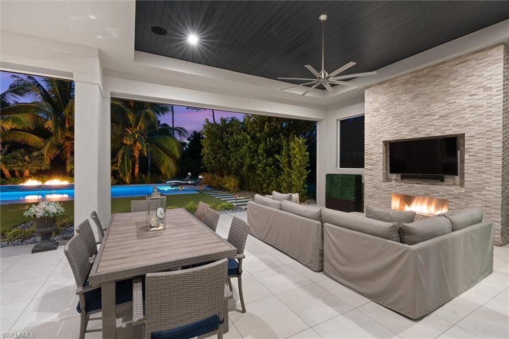 627 Hickory Road Naples, FL 34108 - Photo 5 of 36 Gallery Image 5
