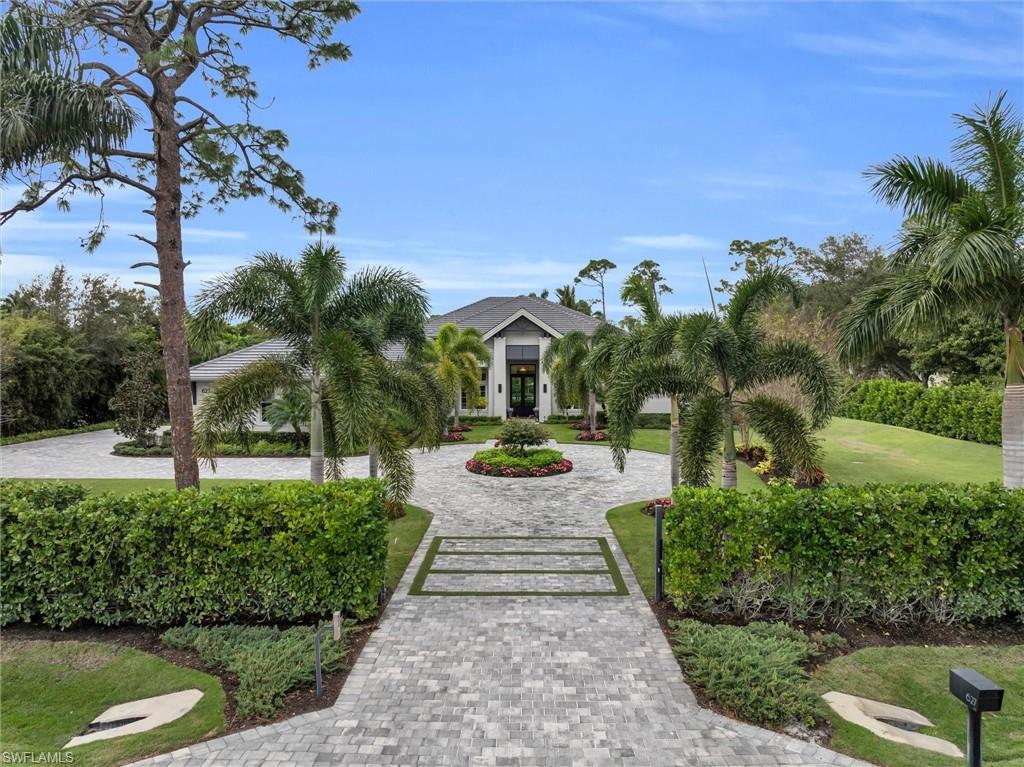 627 Hickory Road Naples, FL 34108 - Photo 6 of 36 Gallery Image 6