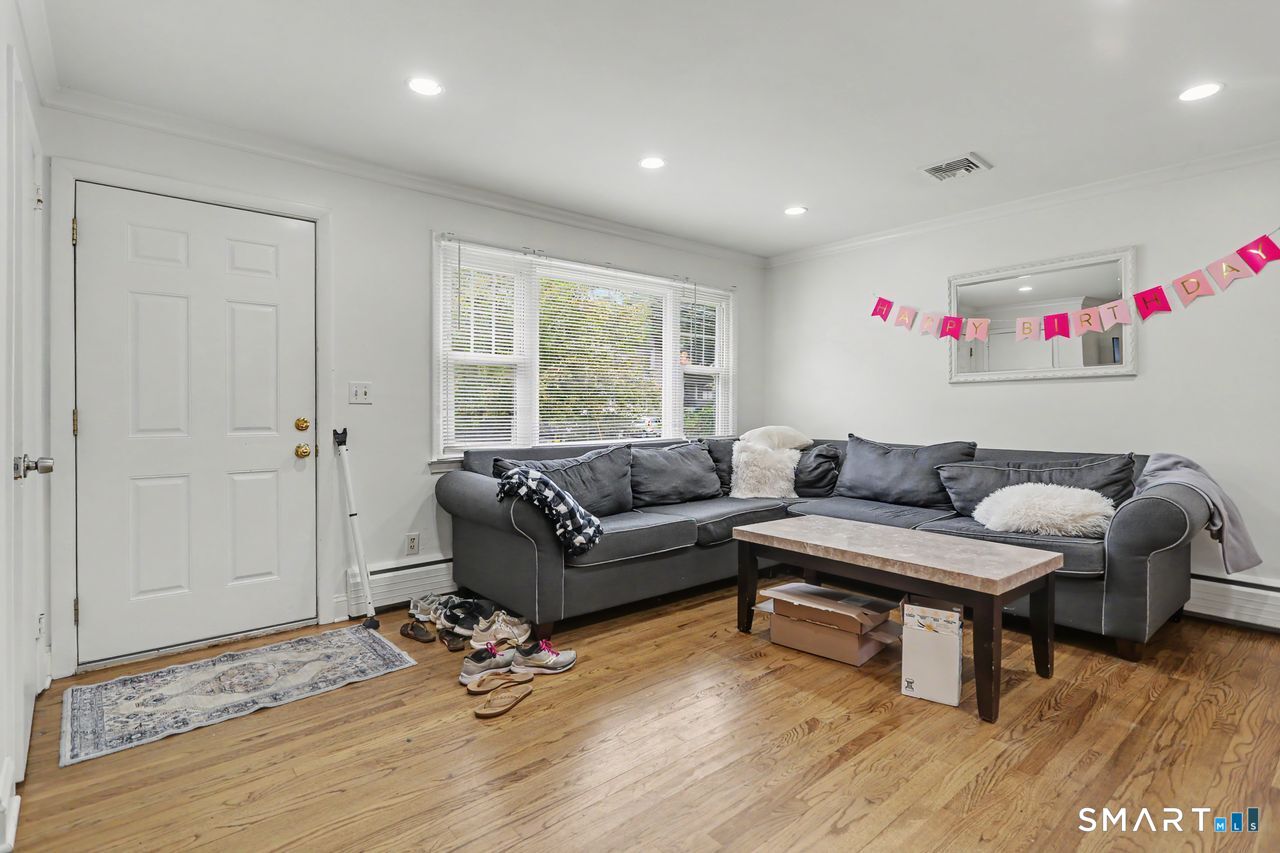 1991 Old Town Road Bridgeport, CT 06606 - Photo 11 of 30 Gallery Image 11