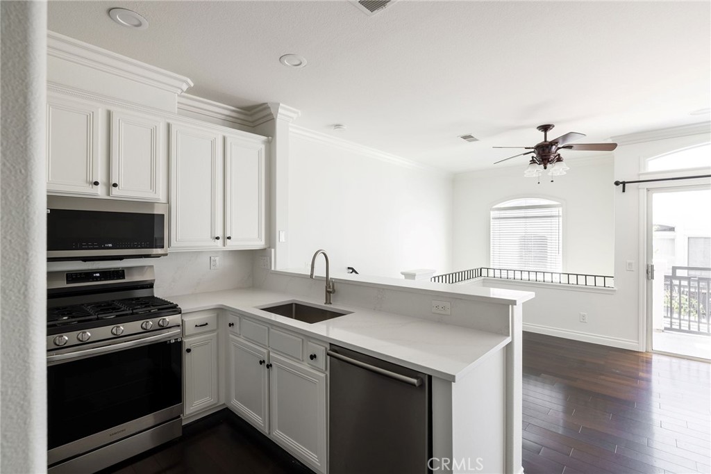 12 Rabano Rancho Santa Margarita, CA 92688 - Photo 7 of 28