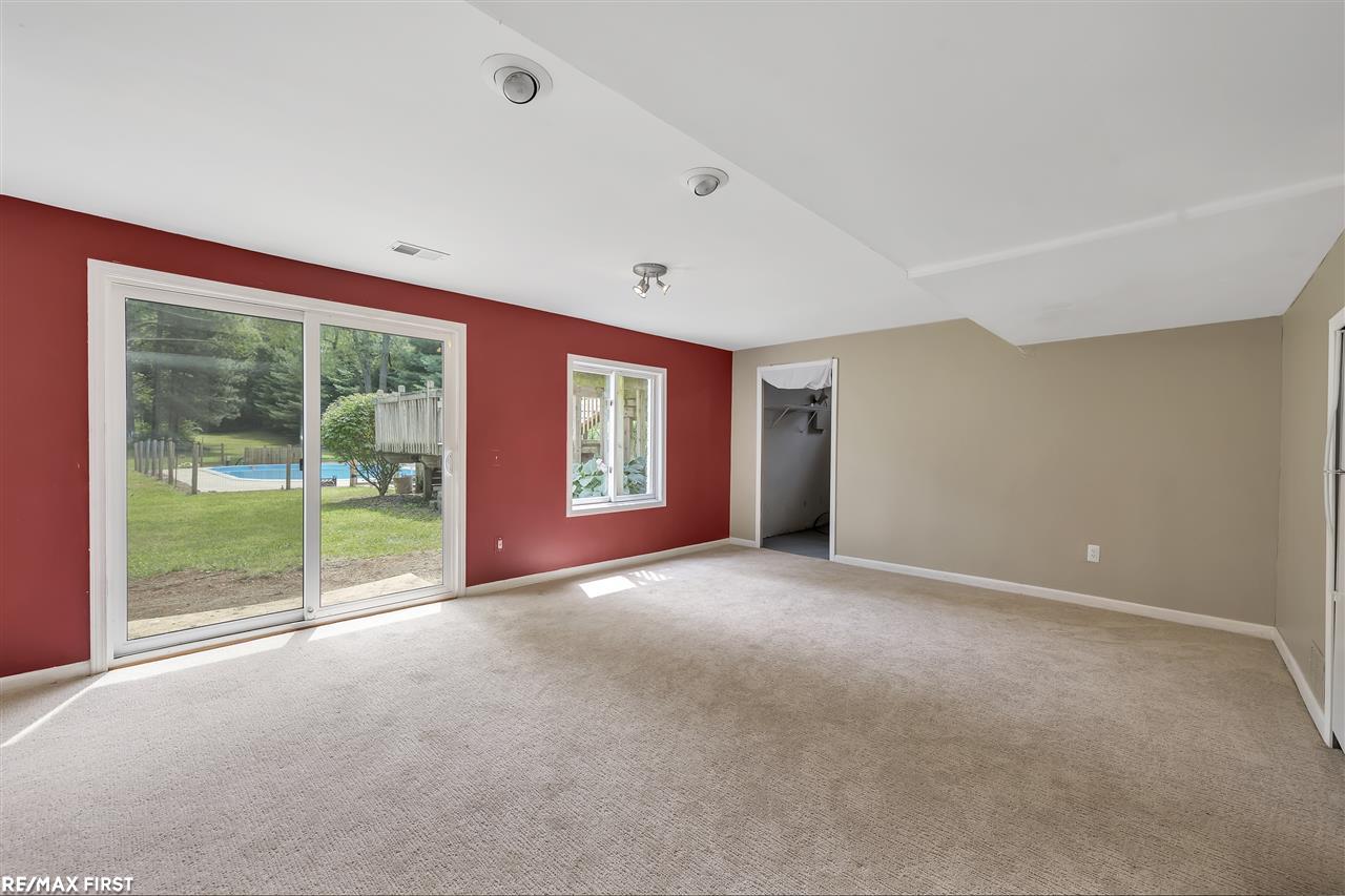 924 East Gunn Road Rochester, MI 48306 - Photo 45 of 49
