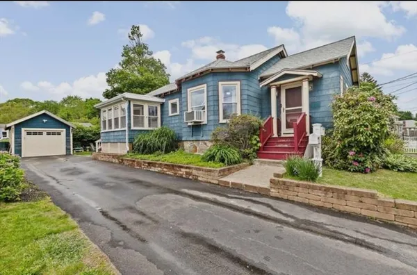 $1,400 | 109 Bouve Avenue, Brockton, MA 02301