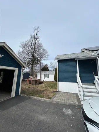 $1,400 | 109 Bouve Avenue, Brockton, MA 02301