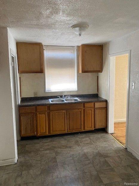 10936 Roxbury Street Detroit, MI 48224 - Photo 4 of 8 Gallery Image 4