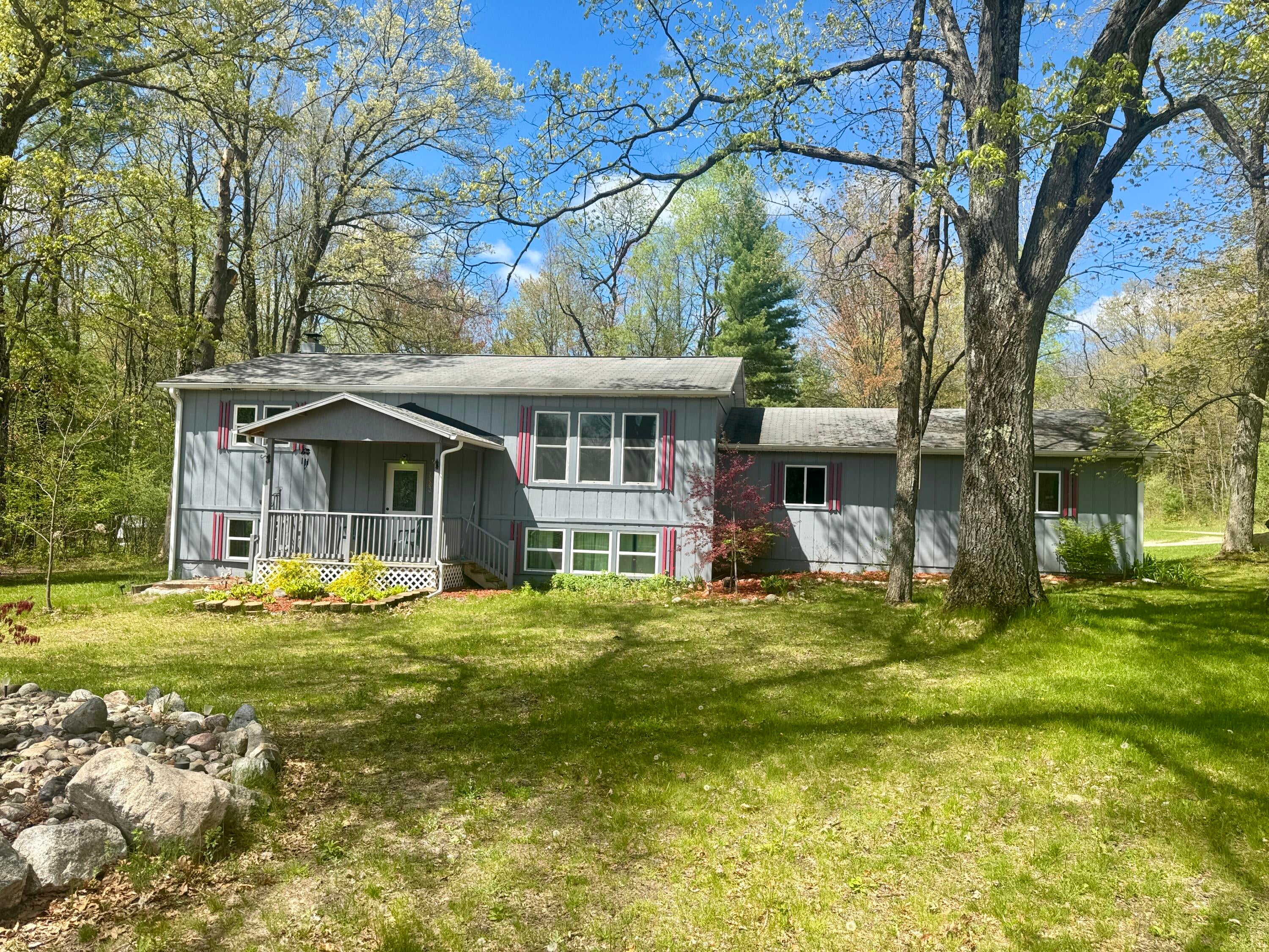 7983 Silsby Road Roscommon, MI 48653 - Photo 3 of 44 Gallery Image 3