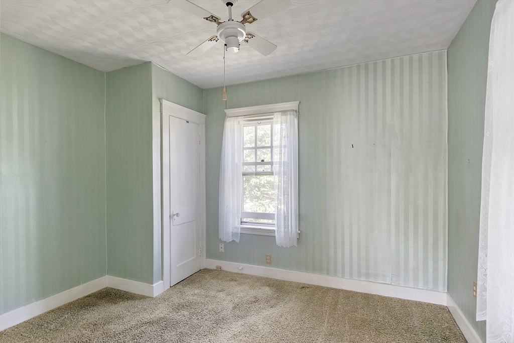 37 Rowena Street Worcester, MA 01606 - Photo 15 of 40 Gallery Image 15