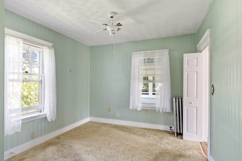 37 Rowena Street Worcester, MA 01606 - Photo 16 of 40 Gallery Image 16