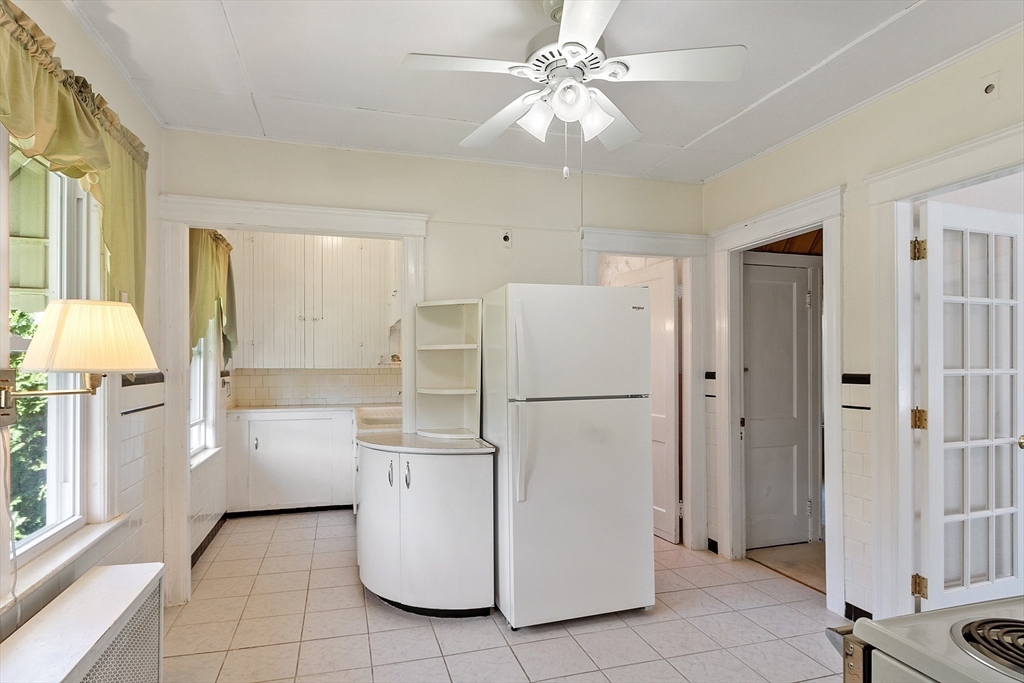 37 Rowena Street Worcester, MA 01606 - Photo 22 of 40 Gallery Image 22