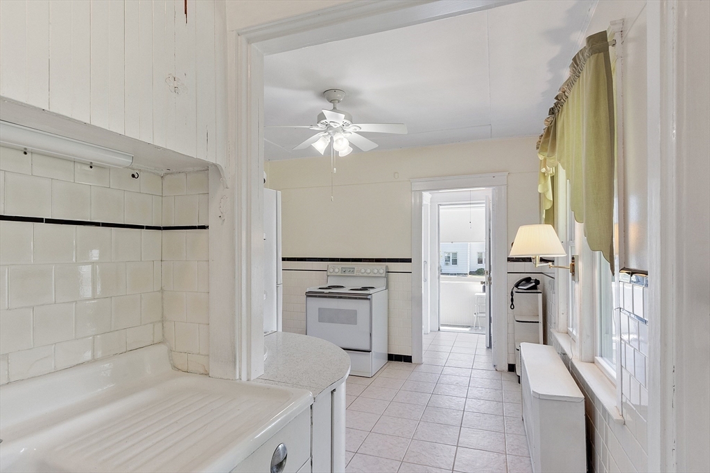 37 Rowena Street Worcester, MA 01606 - Photo 23 of 40 Gallery Image 23