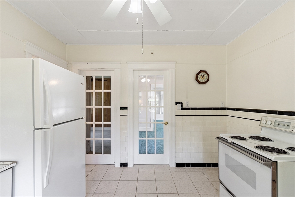 37 Rowena Street Worcester, MA 01606 - Photo 25 of 40 Gallery Image 25