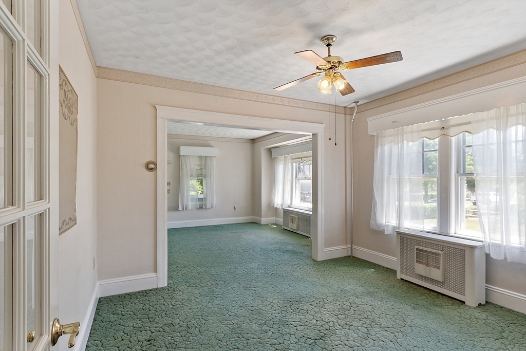 37 Rowena Street Worcester, MA 01606 - Photo 27 of 40 Gallery Image 27