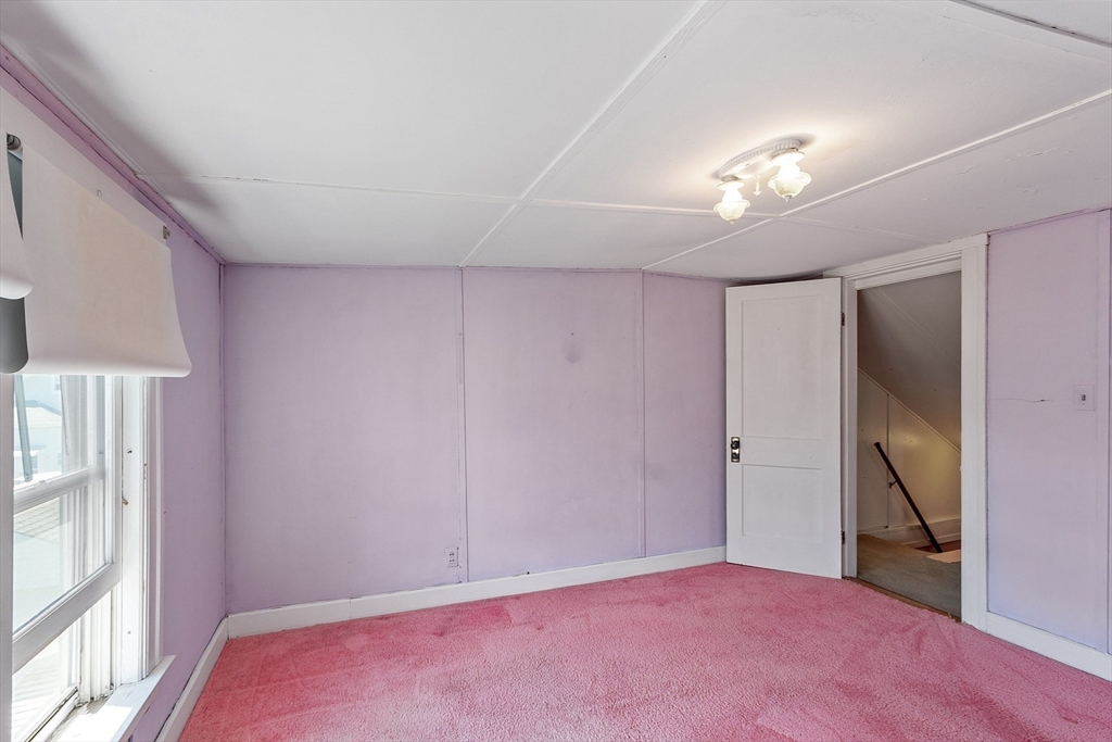 37 Rowena Street Worcester, MA 01606 - Photo 35 of 40 Gallery Image 35