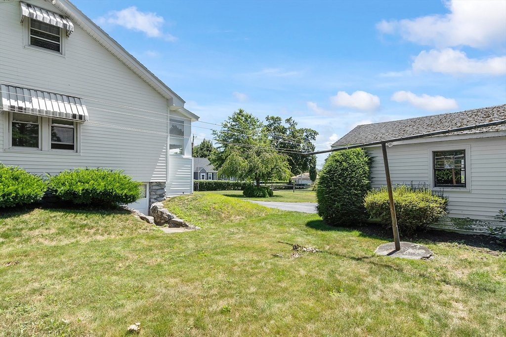 37 Rowena Street Worcester, MA 01606 - Photo 6 of 40 Gallery Image 6