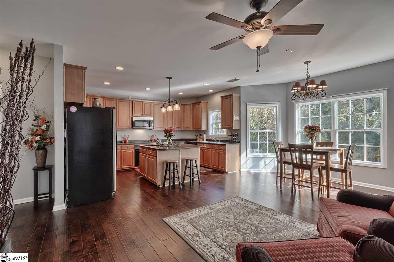 24 Springleaf Court Simpsonville, SC 29681 - Photo 11 of 35 Gallery Image 11