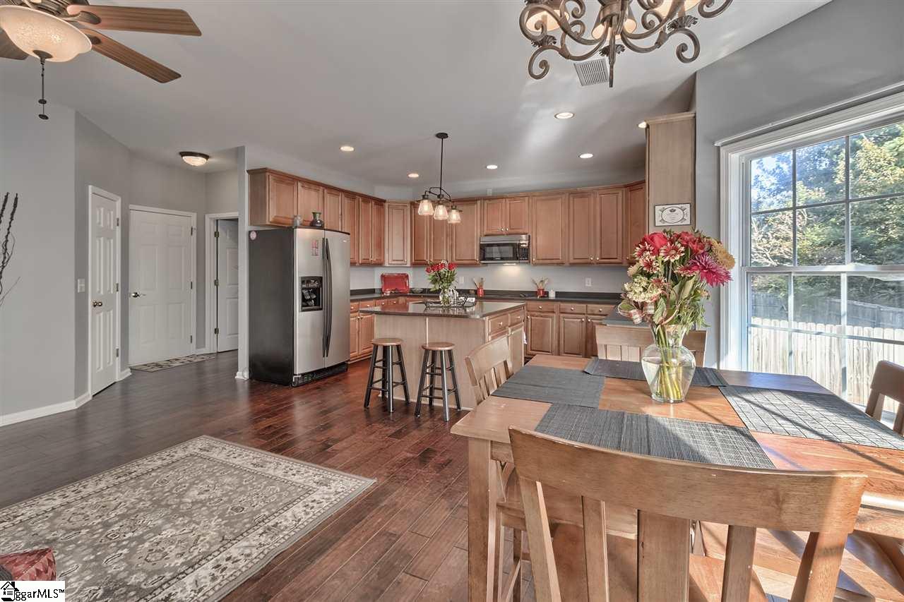 24 Springleaf Court Simpsonville, SC 29681 - Photo 12 of 35 Gallery Image 12