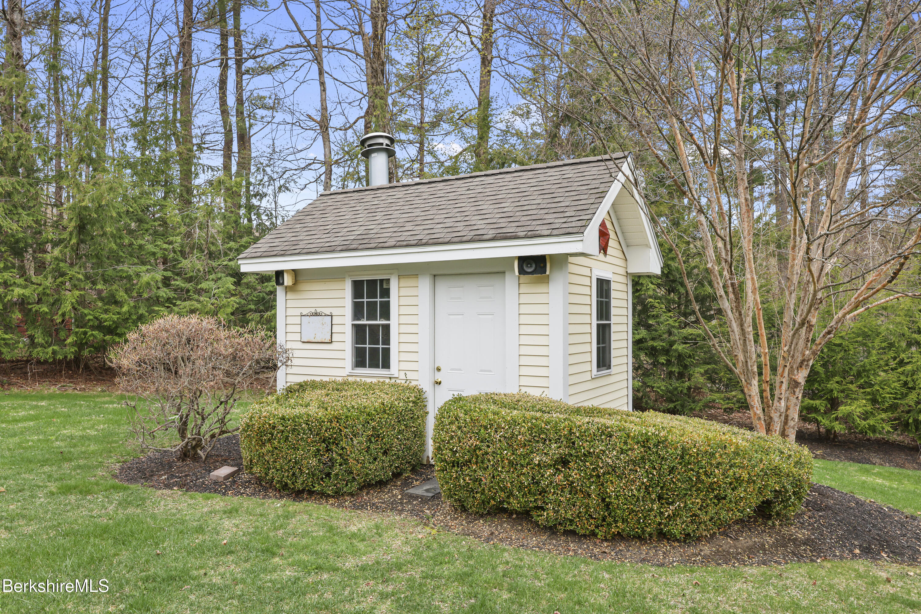 130 East Dugway Road Lenox, MA 01240 - Photo 90 of 95 565 Shed