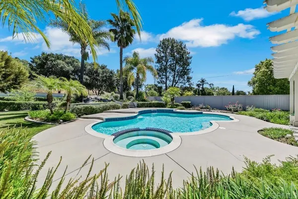 $1,349,000 | 1502 Glasgow Lane, Escondido, CA 92027